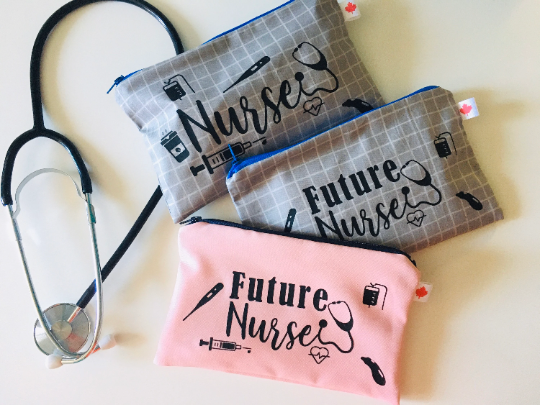 Future Nurse Pouch – Juni27