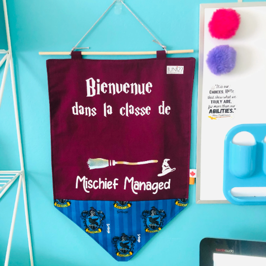 L’ avenir du Monde est ici dans la salle de classe de/ Personalized Banner