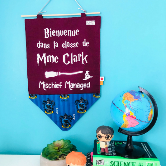 L’ avenir du Monde est ici dans la salle de classe de/ Personalized Banner